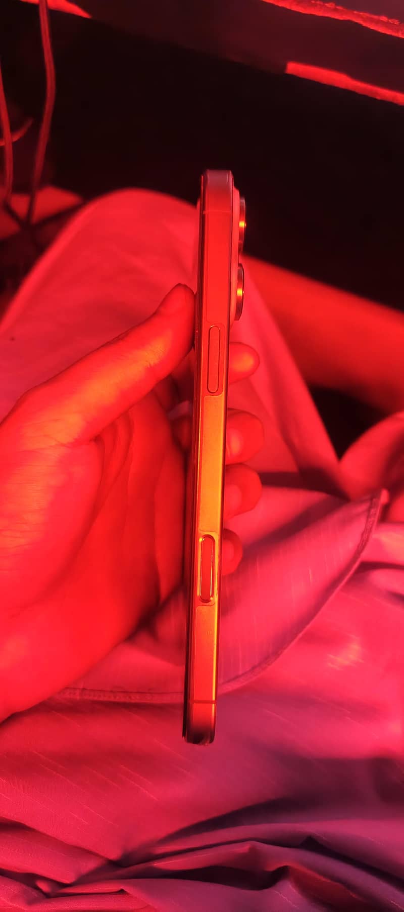 Apple iPhone 16 Pro Max 1