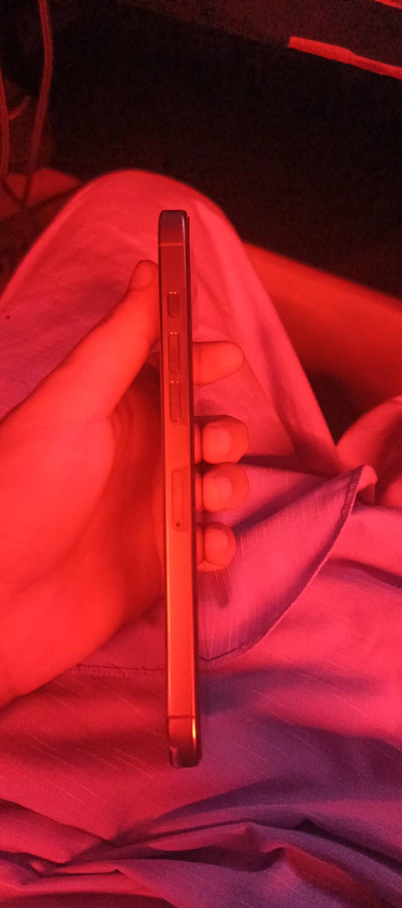 Apple iPhone 16 Pro Max 2