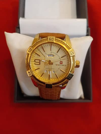 Beautiful and premium-looking NAVIFORCE men's wristwatch.