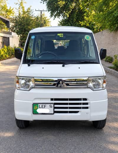 MITSUBISHI MINICAB 2016