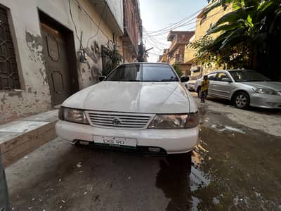 Nissan Sunny 2000
