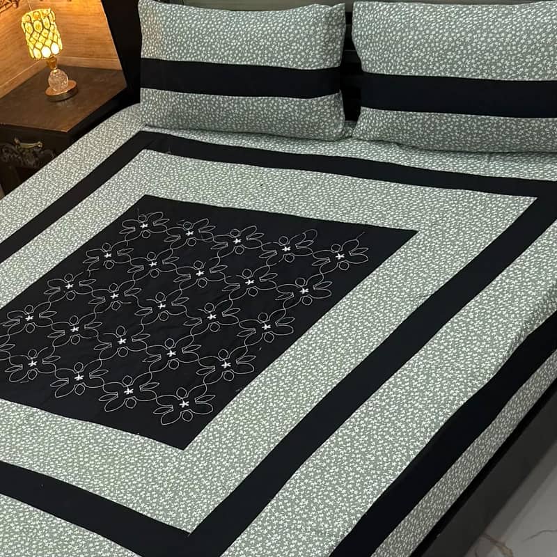 2 pilo + bedsheet size 8