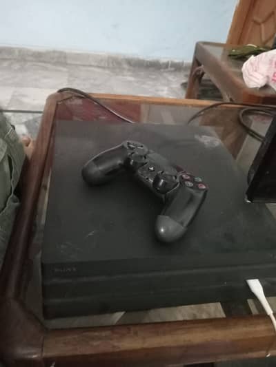 PS 4 PRO (playstation 4 pro) 861 GB