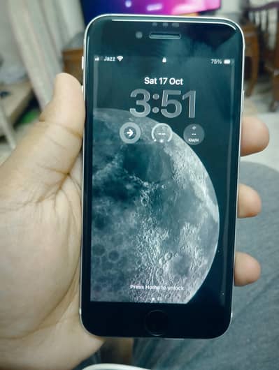 iPhone SE 2020 64GB ( PTA Approved) Price is Full and Final