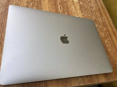 Macbook pro 2017 15"