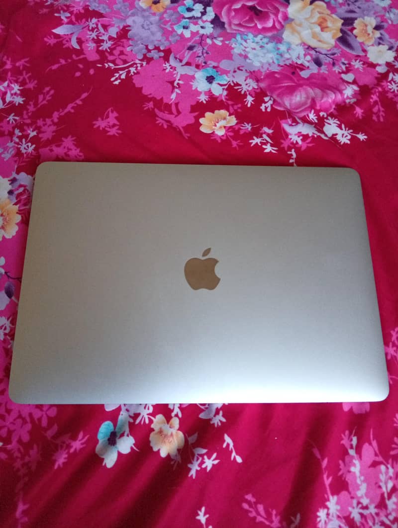 MacBook Pro 1