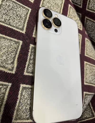 Apple iPhone 13 Pro Max.      03290640854
