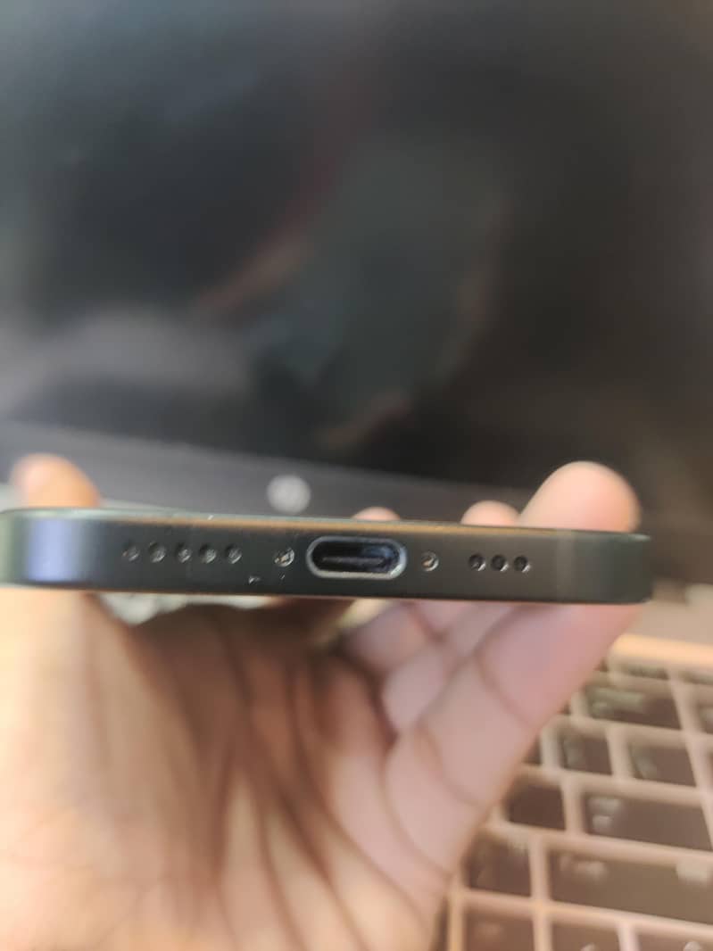 Apple iPhone 15 2