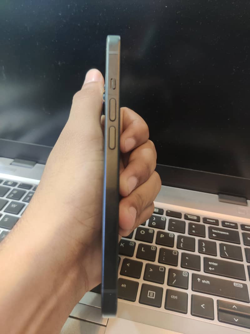 Apple iPhone 15 3