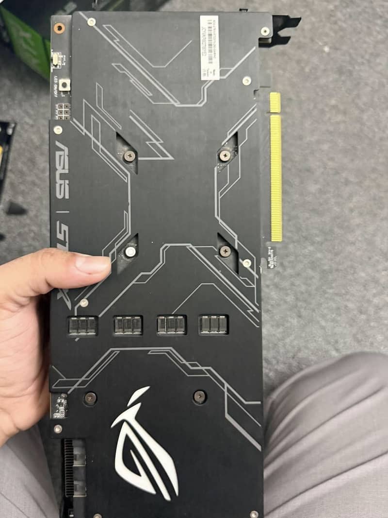 RTX 2070 ASUS ROG STRIX 1