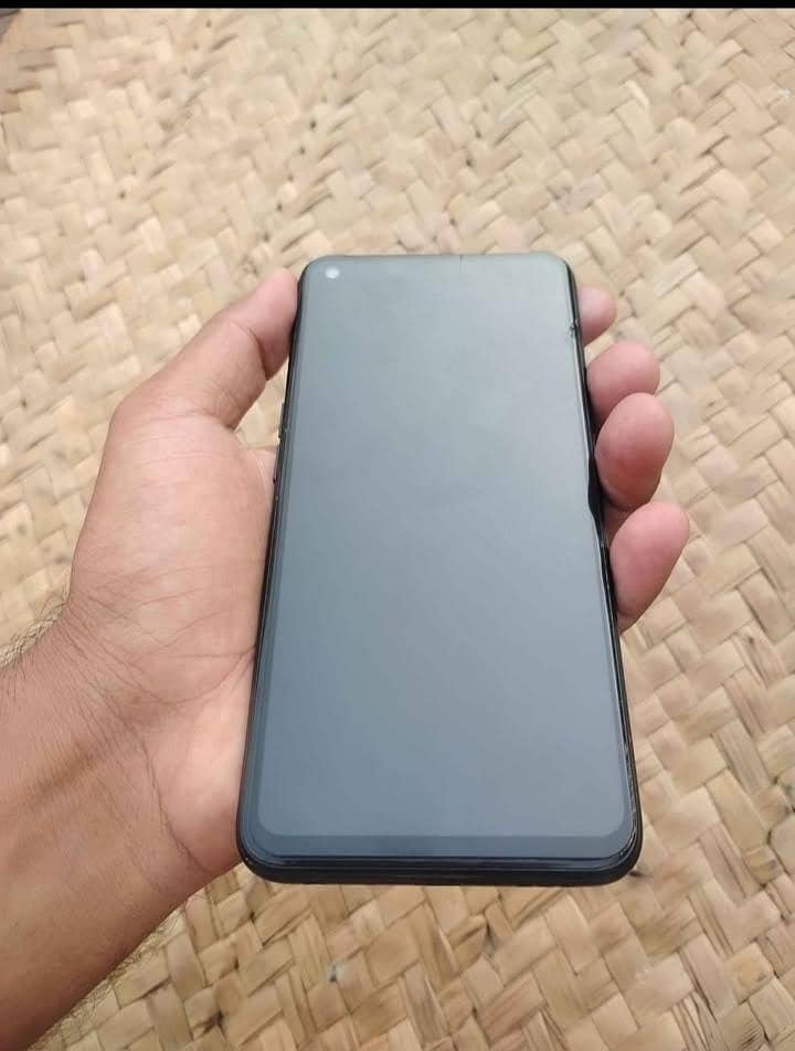OPPO A76 1
