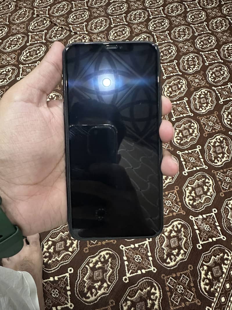 Apple iPhone 11 Pro Max 3