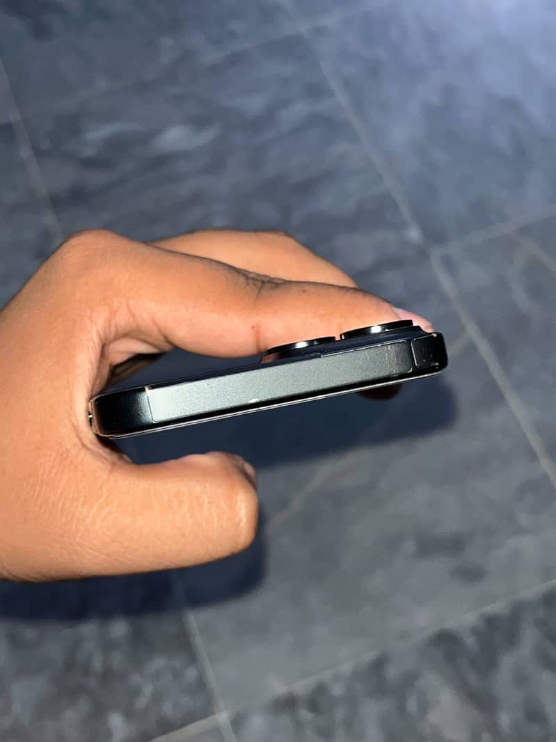 Apple iPhone 15 2