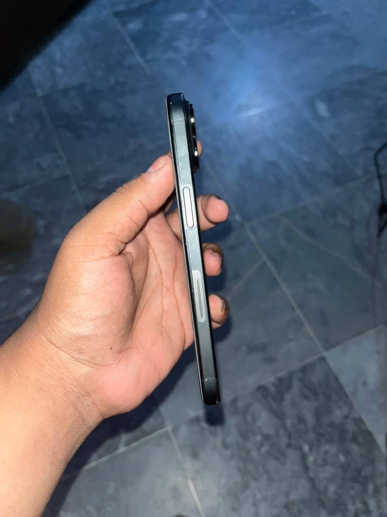 Apple iPhone 15 3