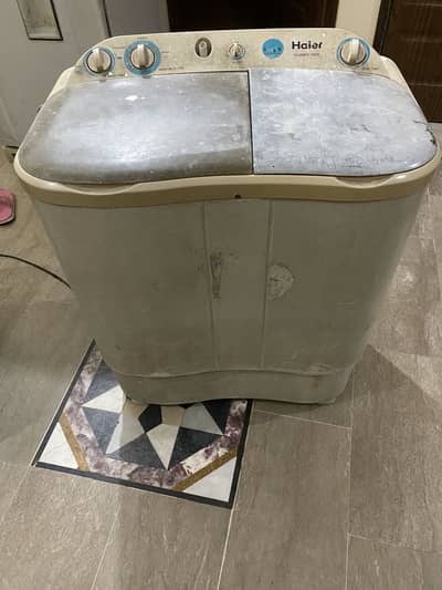 Washing machine twin tub