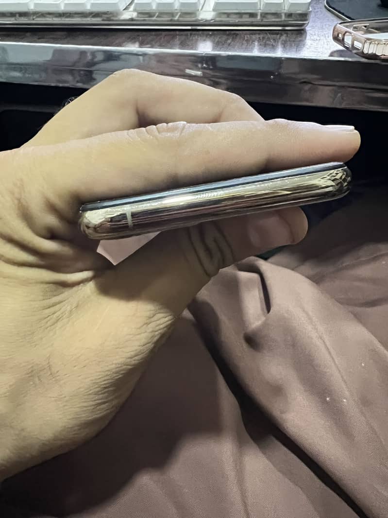 Apple iPhone 11 Pro 8