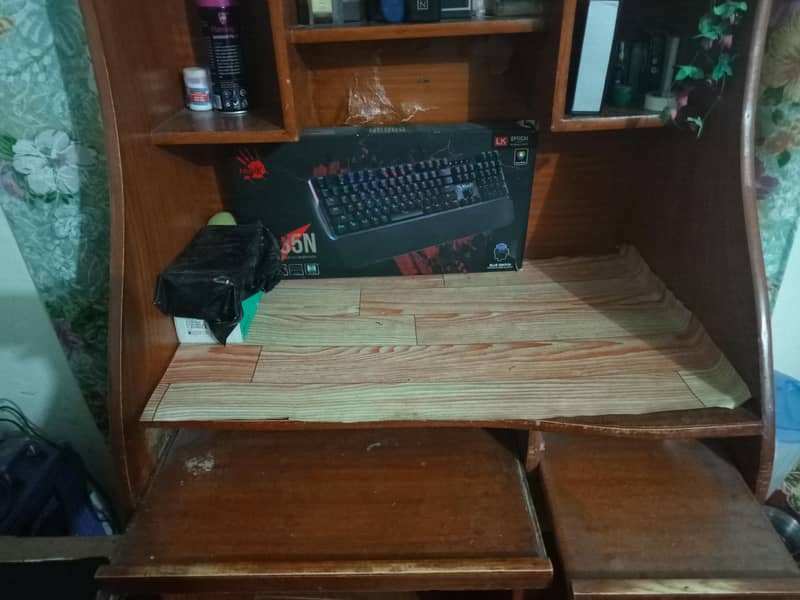 computer table and tv table for both use 1