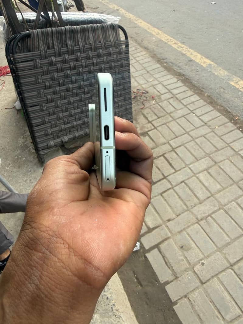 Google Pixel 9 2