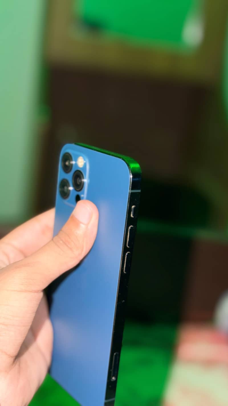 Apple iPhone 12 Pro 4