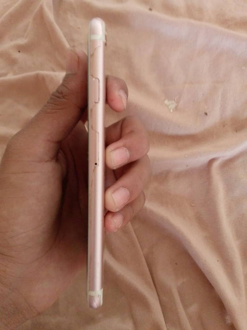 Apple iPhone 6S 1