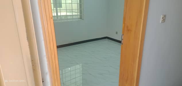 Flat available For Rent  water bore Gas available F15 Islamabad
