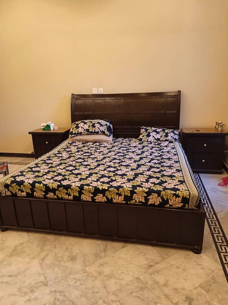2 Double bed with  dressing table 1