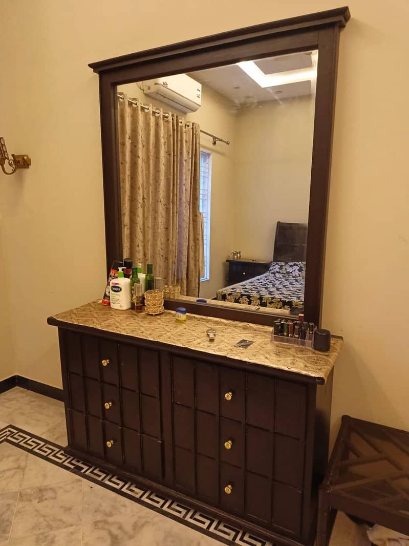 2 Double bed with  dressing table 2