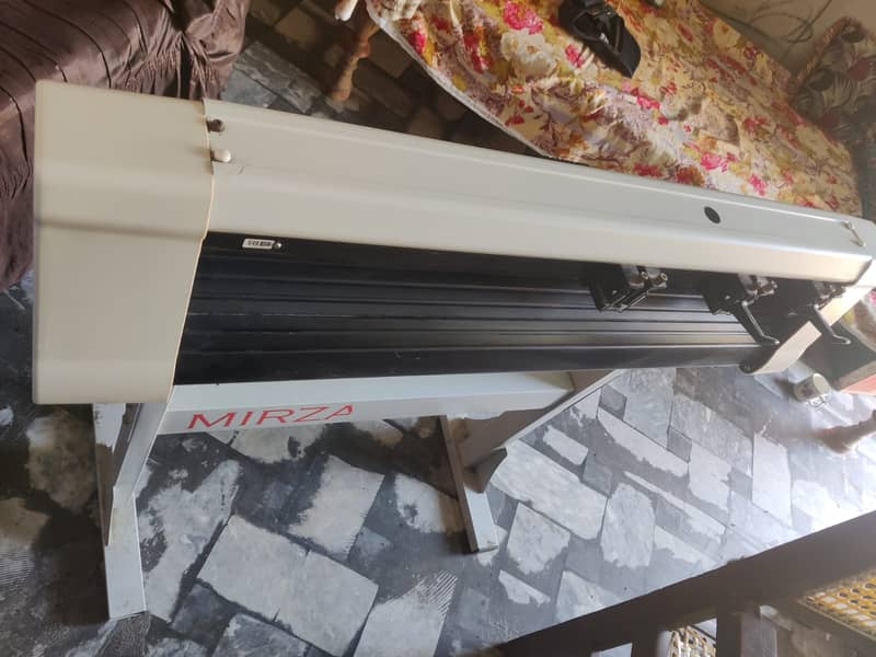 Cutting Plotter 1