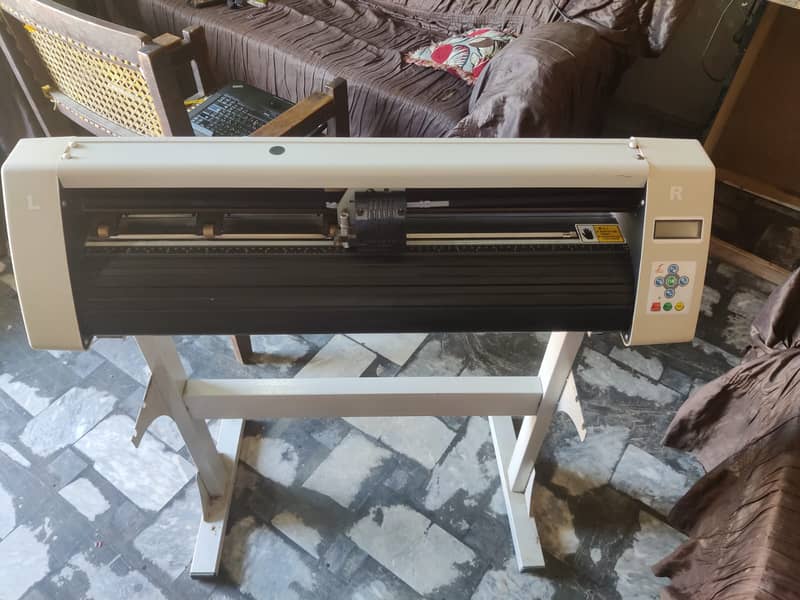 Cutting Plotter 4