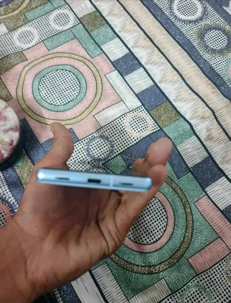 Google Pixel 7a 5
