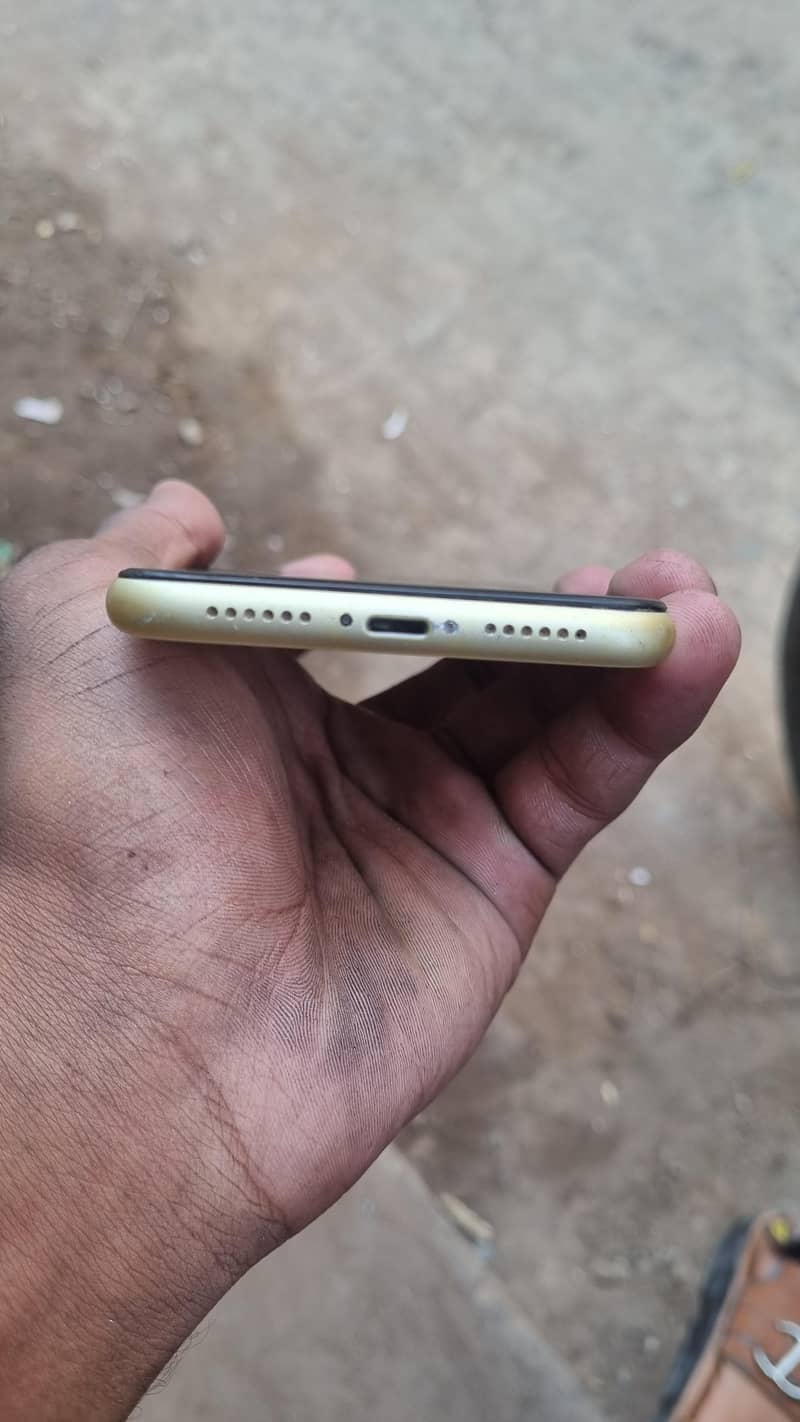 Apple iPhone 11 1