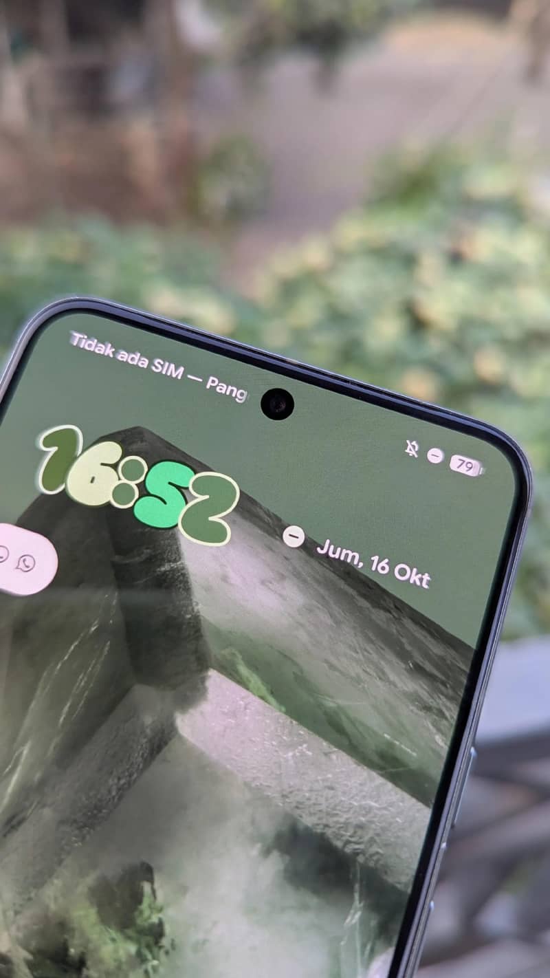 Google Pixel 8 4