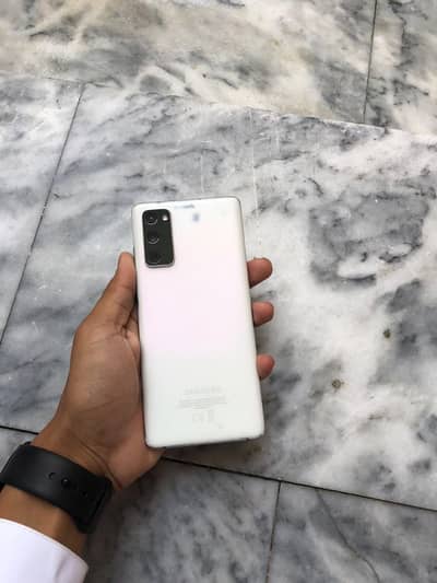 Samsung Mobile S20 FE