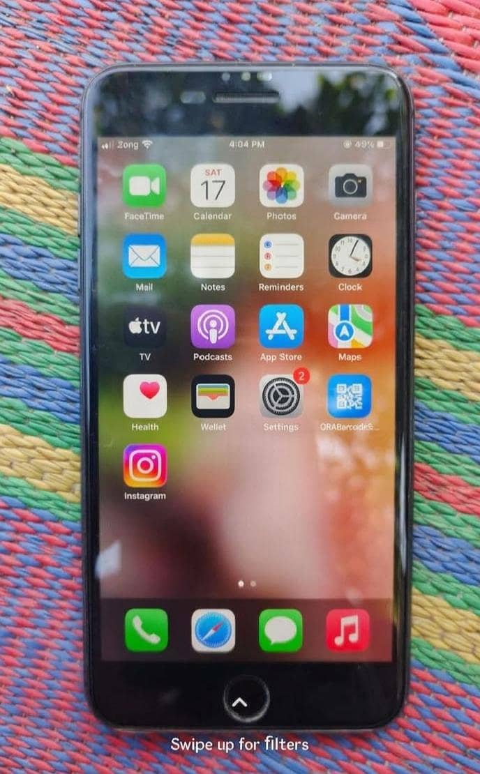 Apple iPhone 8 Plus 1