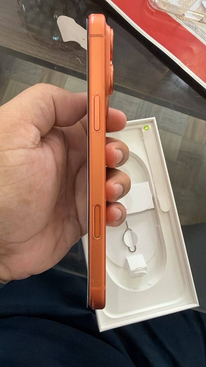 Apple iPhone 17 Pro Max 5