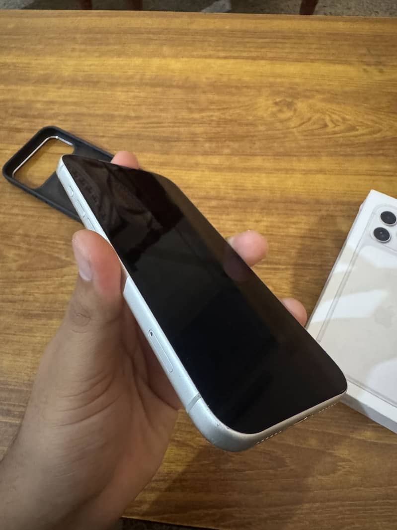 Apple iPhone 17 Pro Max 2