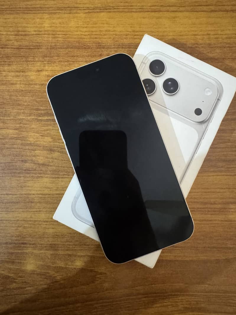 Apple iPhone 17 Pro Max 3