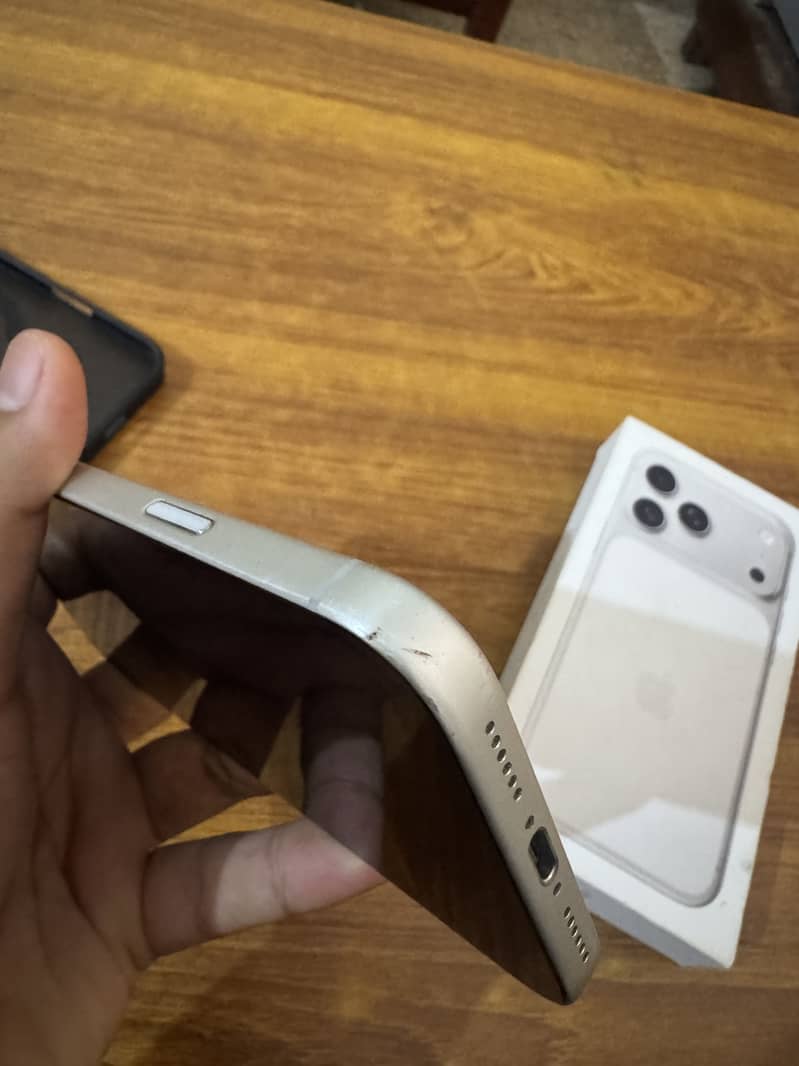 Apple iPhone 17 Pro Max 7