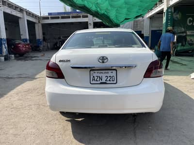 Toyota Belta 2006