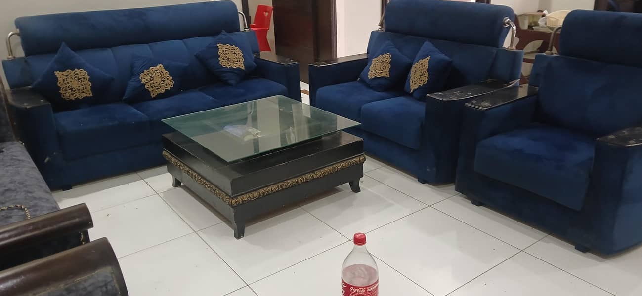 Sofa set with Table 1