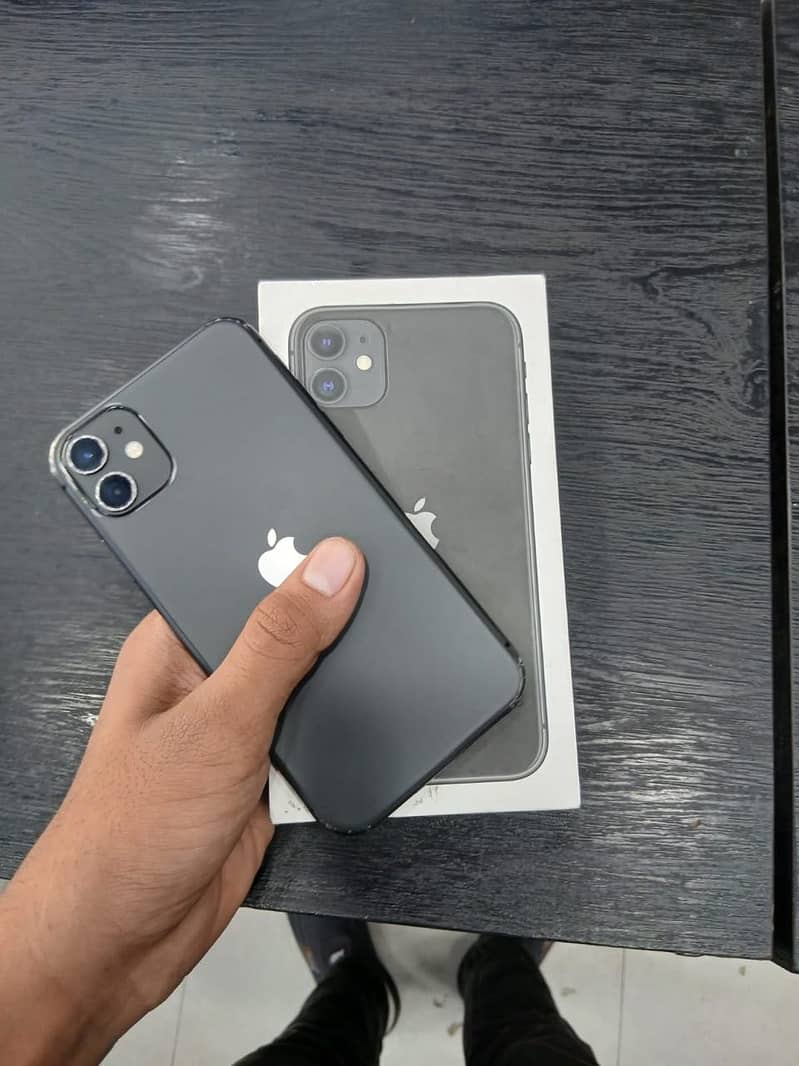 Apple iPhone 11 4