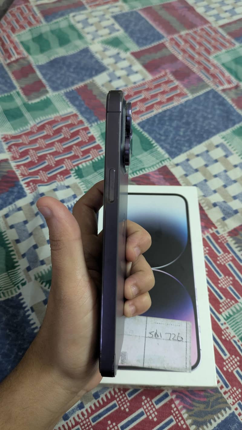 iPhone 14 Pro Max 4