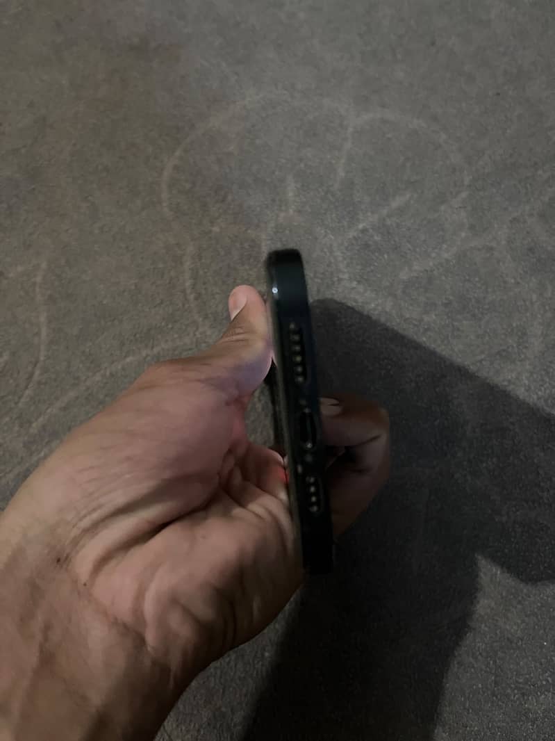 Apple iPhone 12 Pro Max 2