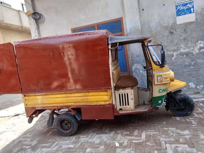 Auto cabin loader Rickshaw 2