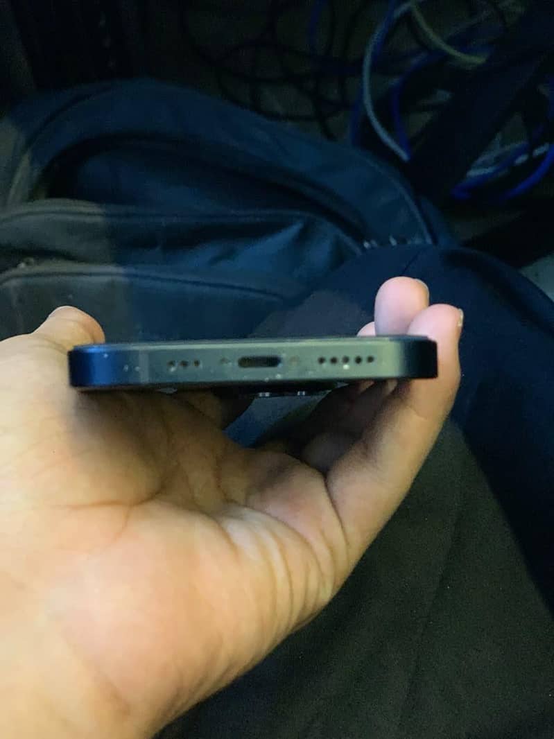 Apple iPhone 13 1