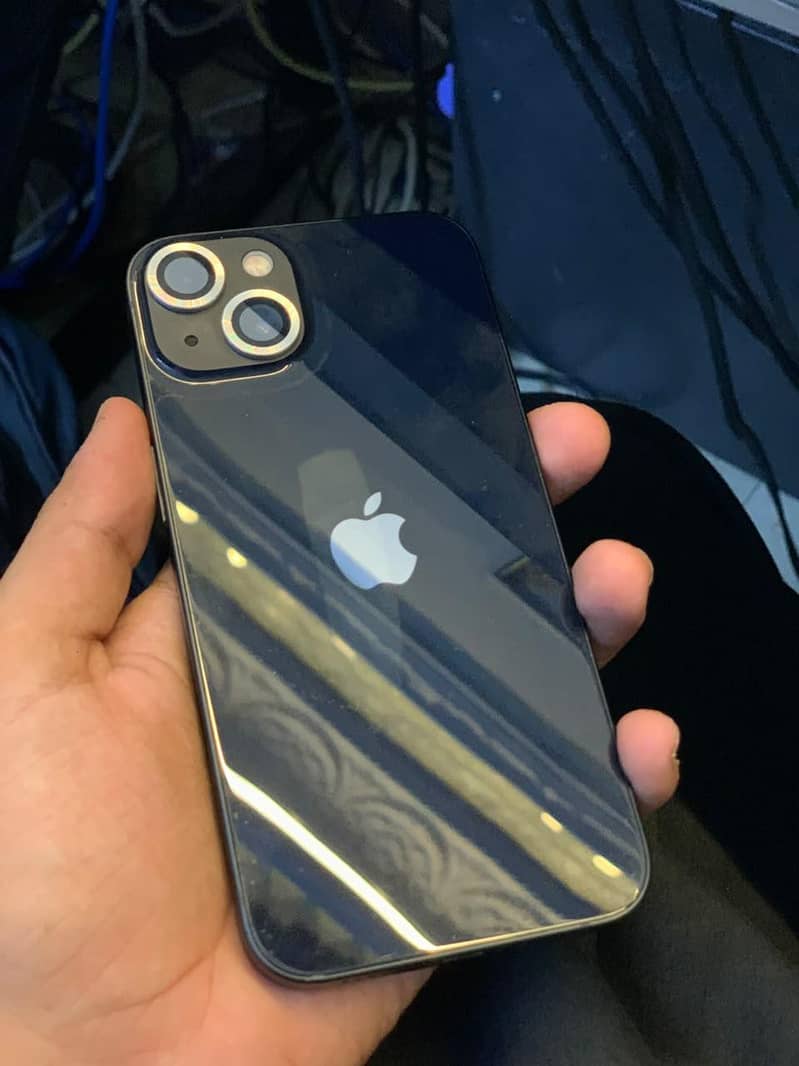 Apple iPhone 13 2