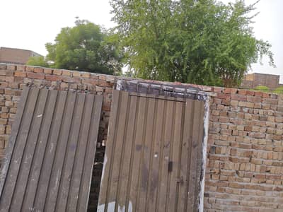 Main Gate Excellent Condition