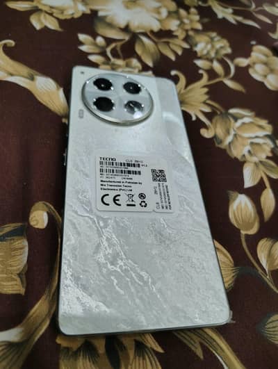 Tecno CAMON 30