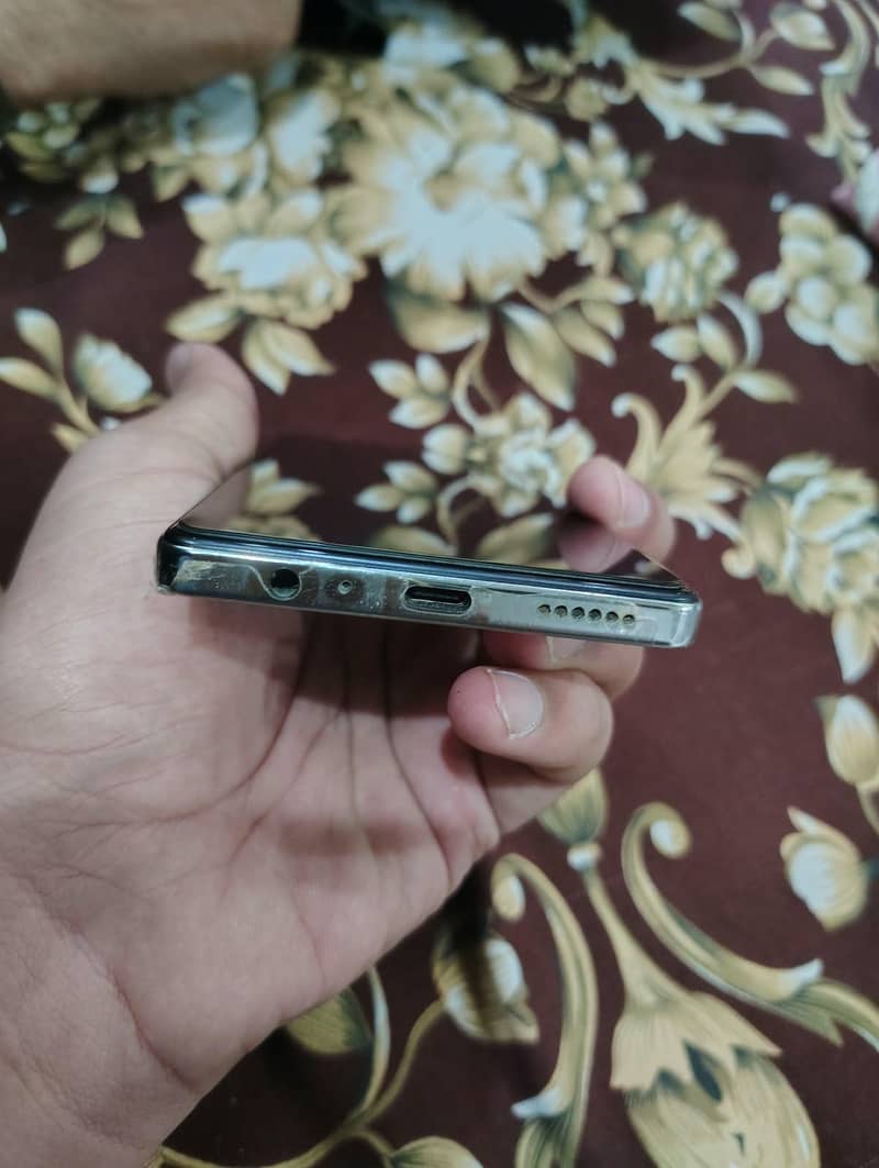 Tecno CAMON 30 1