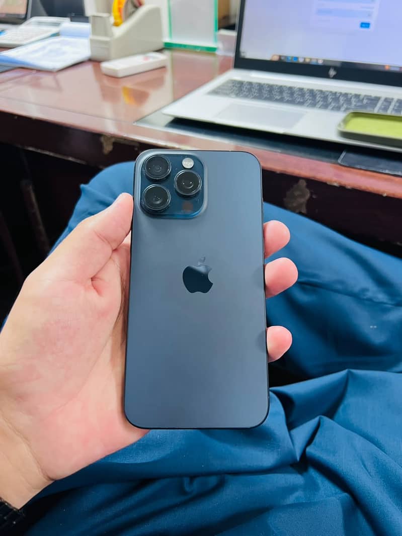 Apple iPhone 15 Pro Max 7